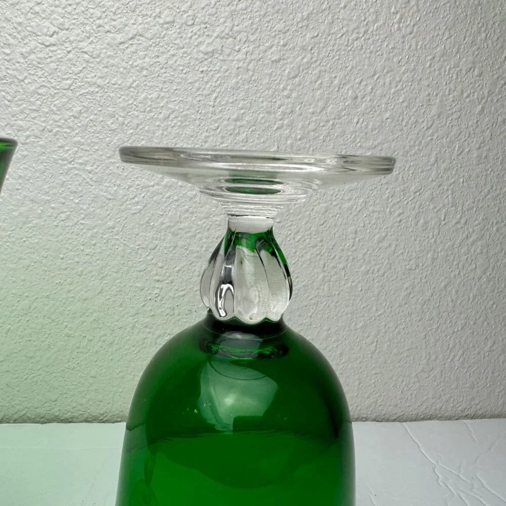 Vintage 2pc Green Glasses 6.5